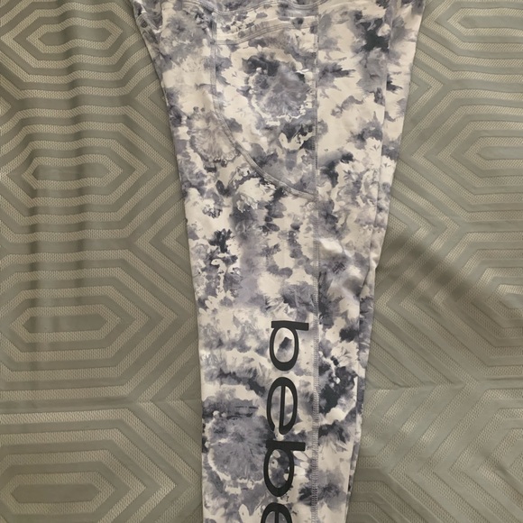 Bebe sport XL capri, spandex leggings gray and white